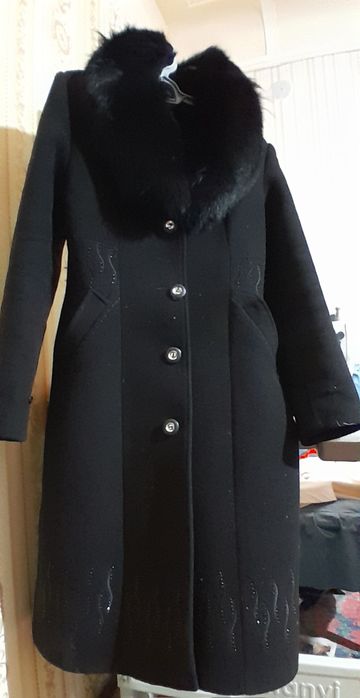 Palto sotiladi narxi kelishiladi