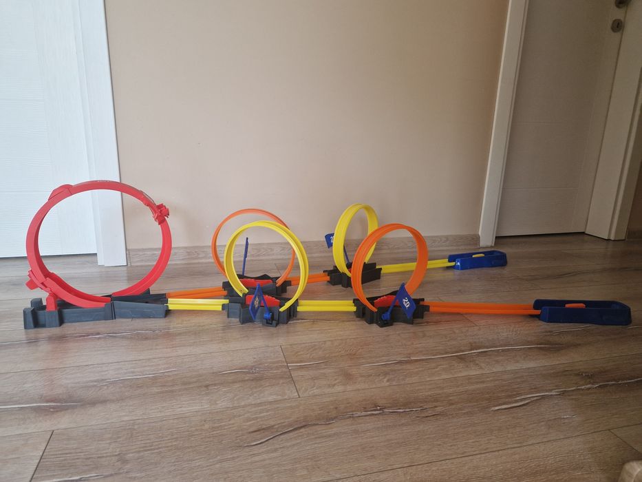 Hot Wheels писта Екшън лупинг надпревара