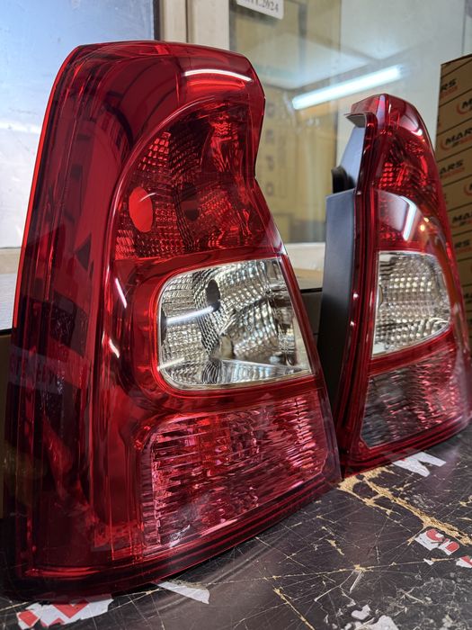 Lampa tripla stop NOUA stanga dreapta Dacia Logan facelift 2008-2013