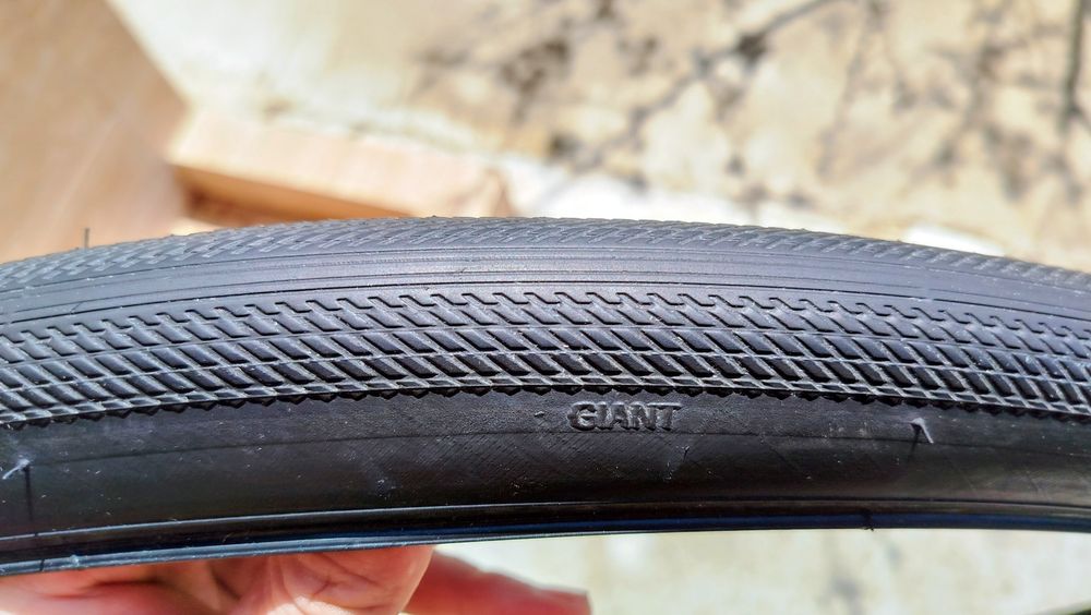 700/32 Giant Gavia Fondo 2 tubeless