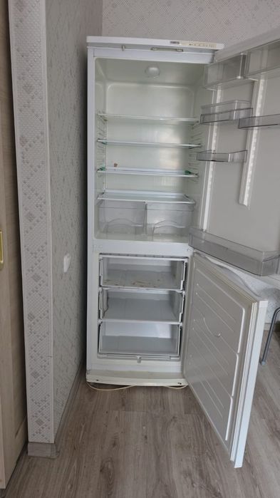 Холодильник почти даром