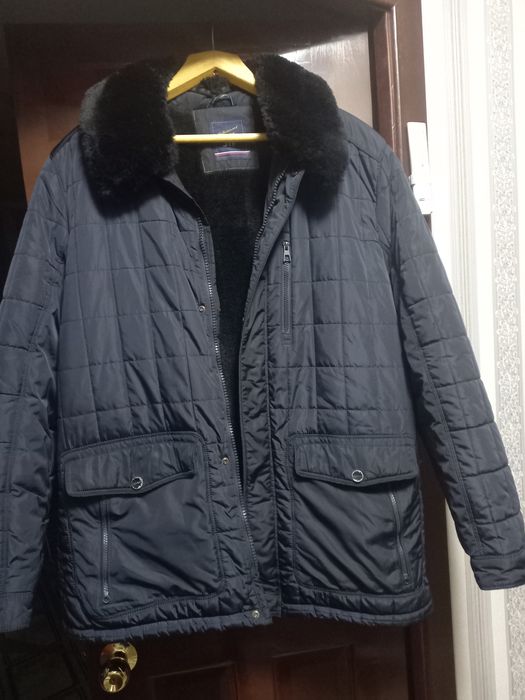 Продам зимние куртку