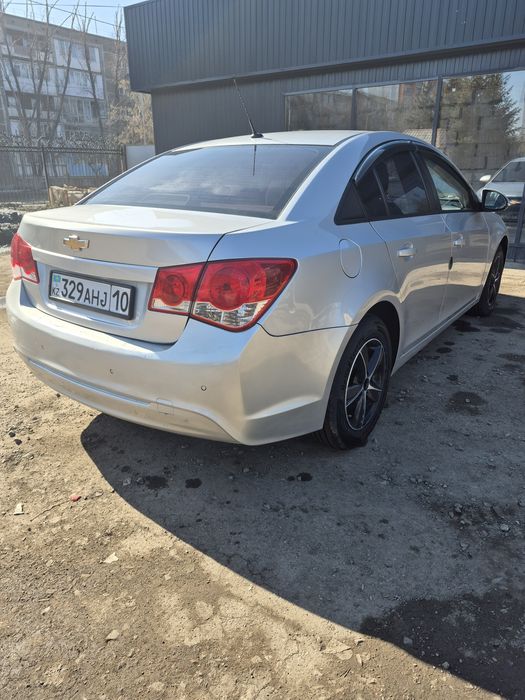 Продам Машину Шевролет круз
