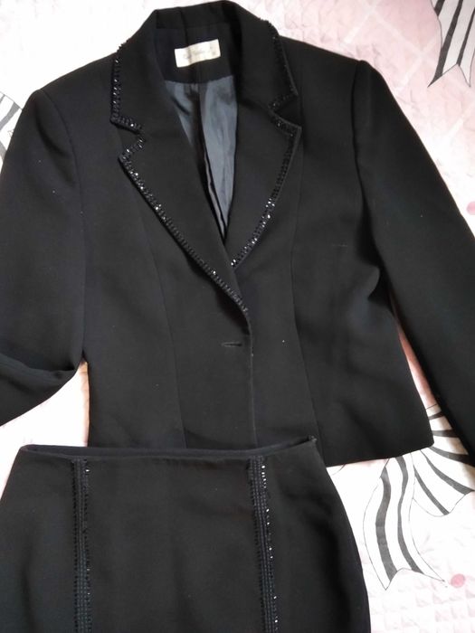 Пиджак с юбкой Турция 38р