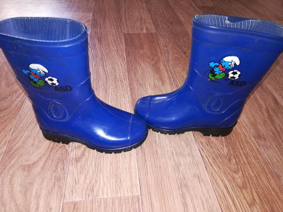 Сапожки детские продаю