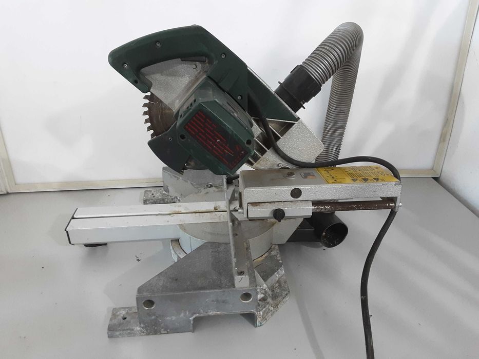 Циркуляр пендула - Metabo 1600W / 210mm