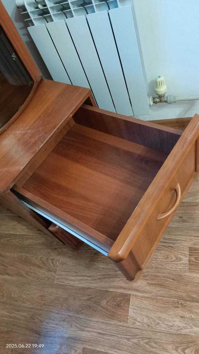 Шкаф-пенал времен СССР