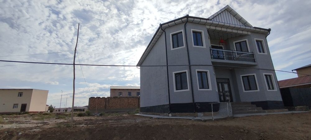 Еки этажлы уй сатылады