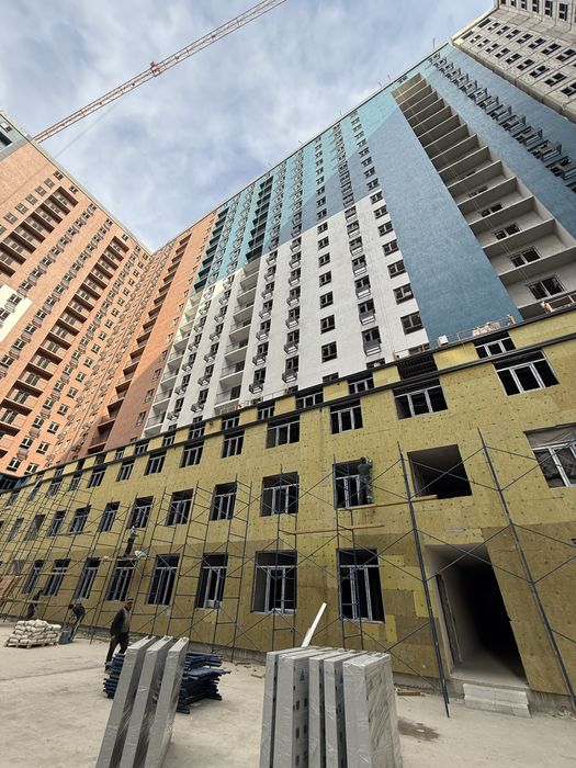 Сотилади! Квартира каробка ҳолатида