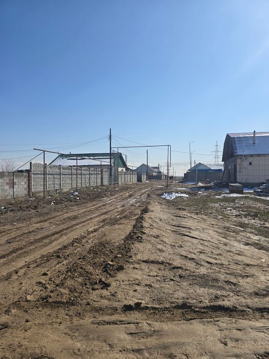 Продам участок в поселке Каратобе