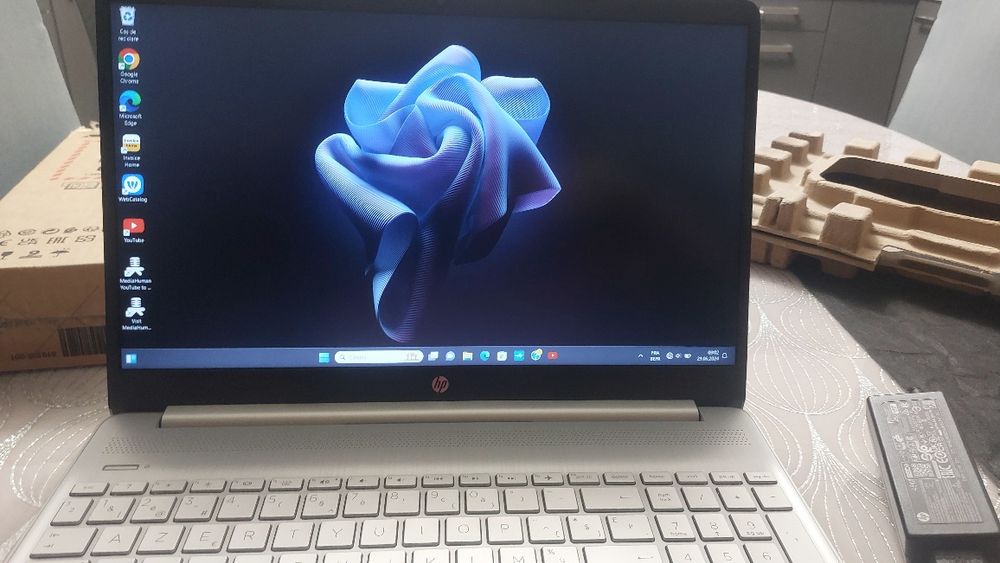 Laptop  HP FHD LED