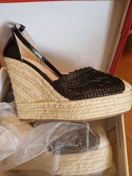 Sandale închise platformă