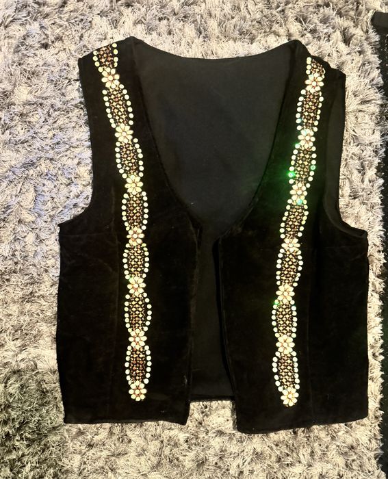 Costum popular nou cu paiete