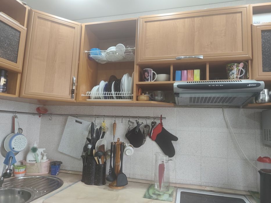 Продам кухонный гарнитур б/у недорого
