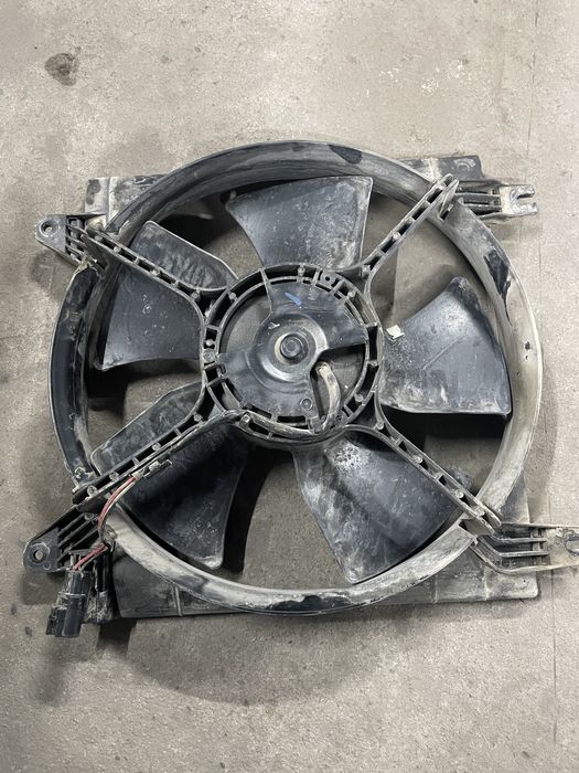 Вентилятор охлаждения от жентры большой. Не дополнительный