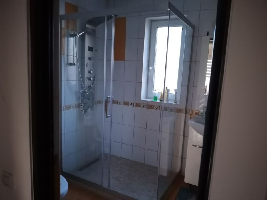 Închiriez casă Florești