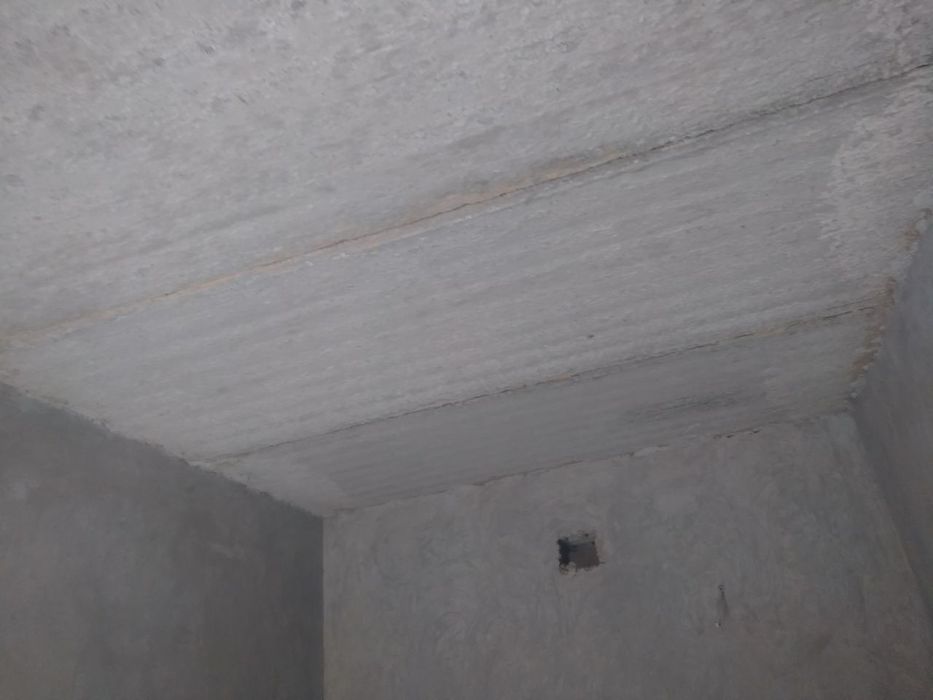 Продаёться под бизнес и участок        есть торг