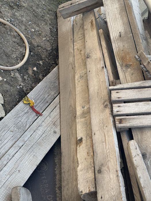 На дрова бесплатно !