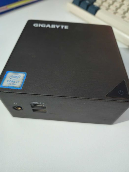 Gigabyte GB-BKi3HA-7100