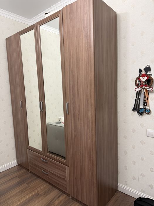 Срочно продам шкаф