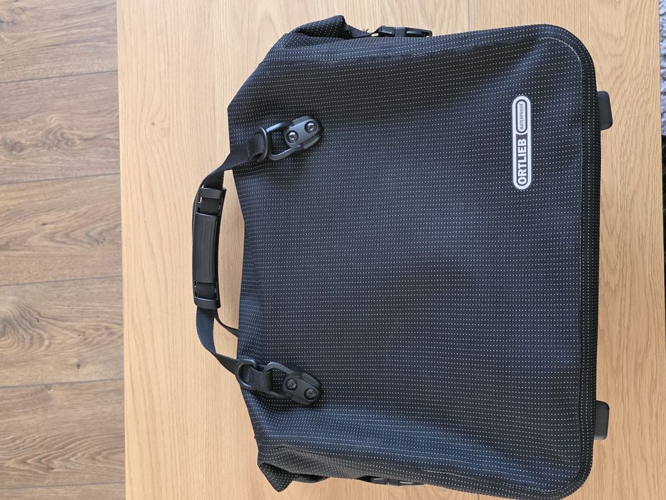 Geantă Ortlieb waterproof pentru bicicletă – stare impecabilă