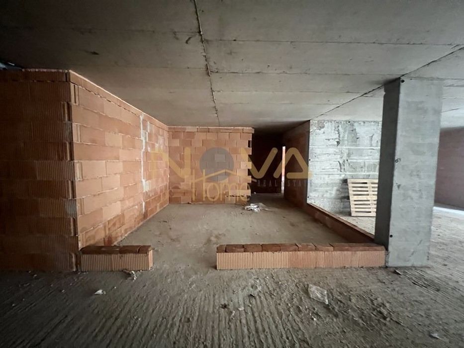 Продава се Офис в Варна, Централна поща - 211 кв.м за 1015 €/кв.м - Снимка #3