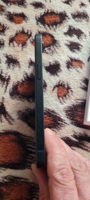 iPhone 16e   128GB  NOU