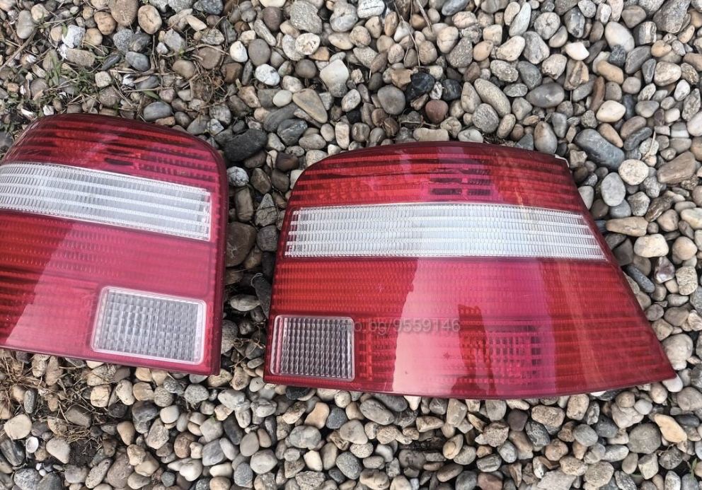 Стопове голф 4 бял мигач 2003 magneti marelli