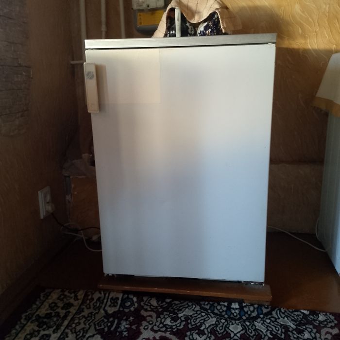 Холодильник , работал  очень мало