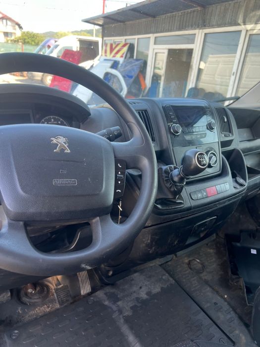 Dezmenbrez peugeot boxer
