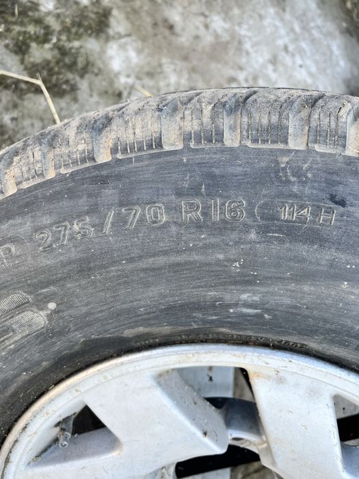 Шины с дисками для джипа