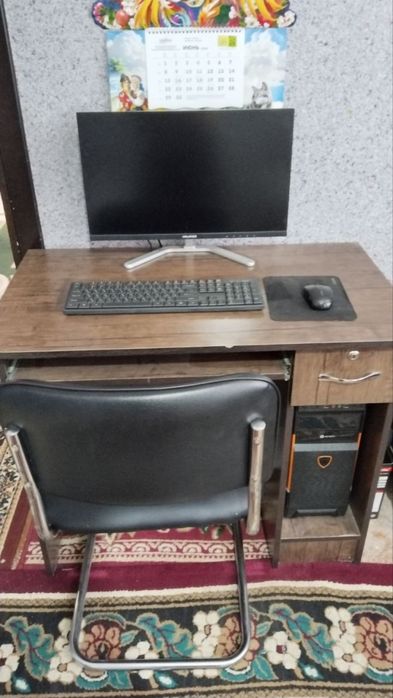 Компьютер , стул, писменный стол