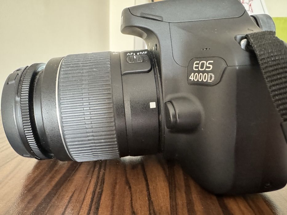 Canon EOS 4000D Като Нов
