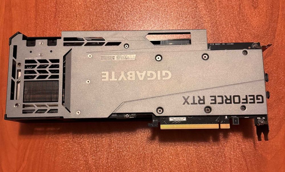 Gigabyte RTX 3080 Gaming OC 10GB – Кутия, Фактура, Студено помещение