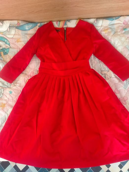 Платья  продам недорого