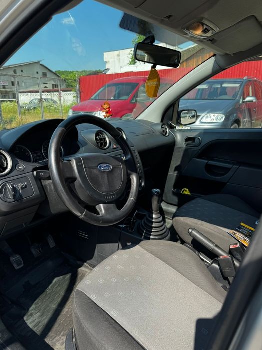 FORD Fiesta 2005 — imagine 5
