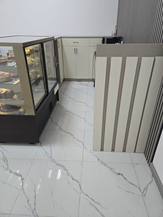 Продам почти новый ресепшен