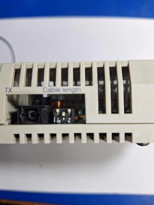 NUM  16intrari analogice, comunicare fibră