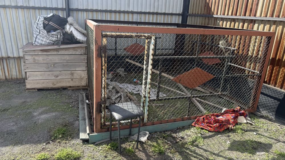 Барьер с будкой