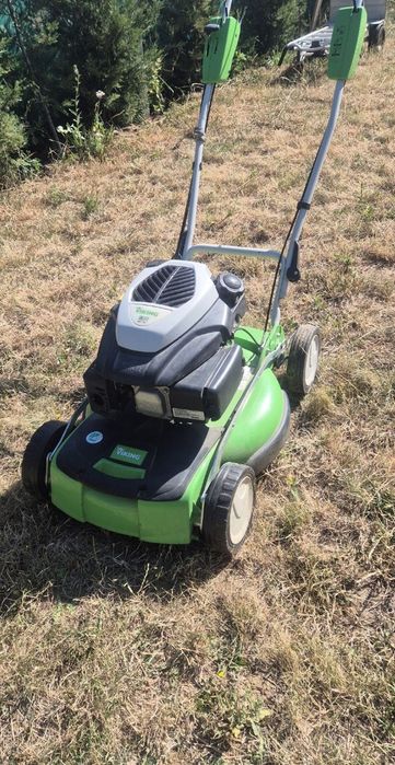 Vand masina de tuns iarba