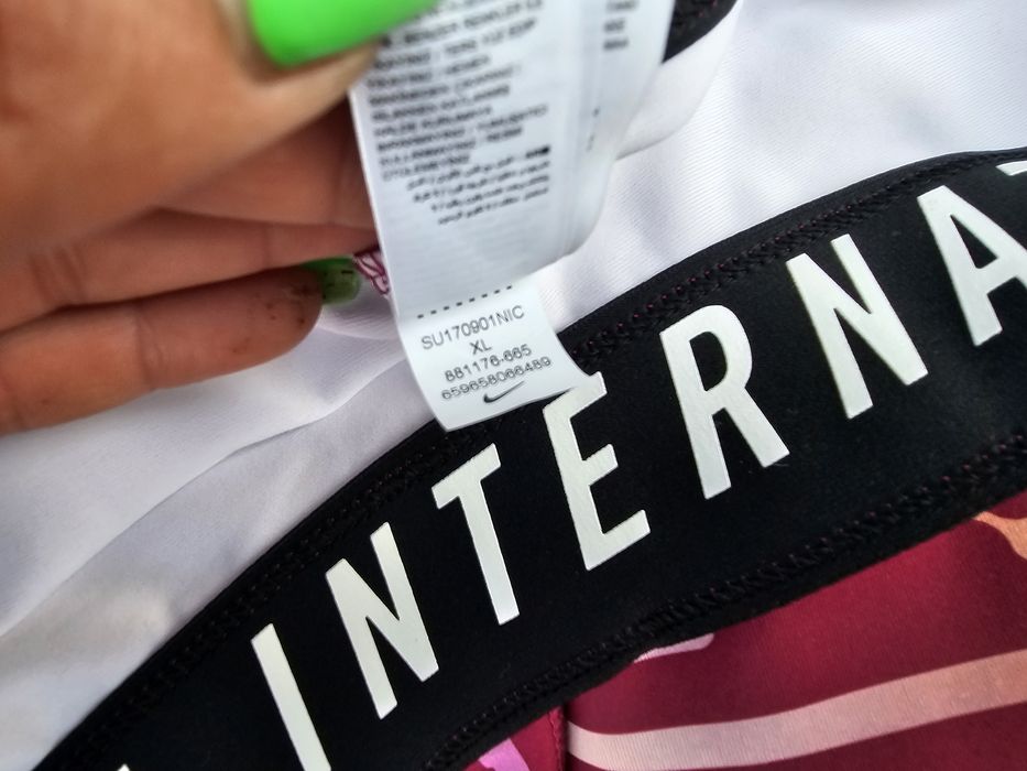 Nike оригинален дамски клин Хл размер