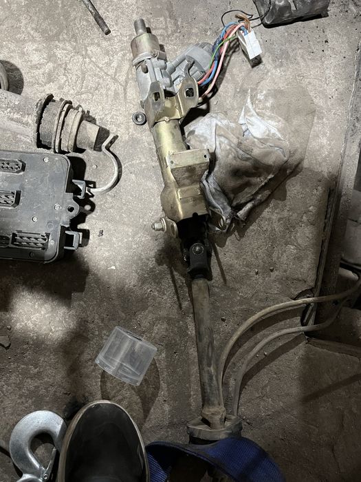 Продам запчасти на ваз 2114