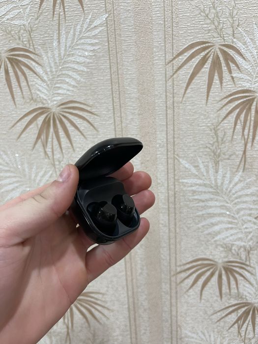 Наушники Buds Core