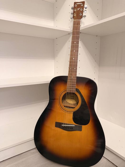 Гитара Yamaha F310P + аксессуары и приблуды