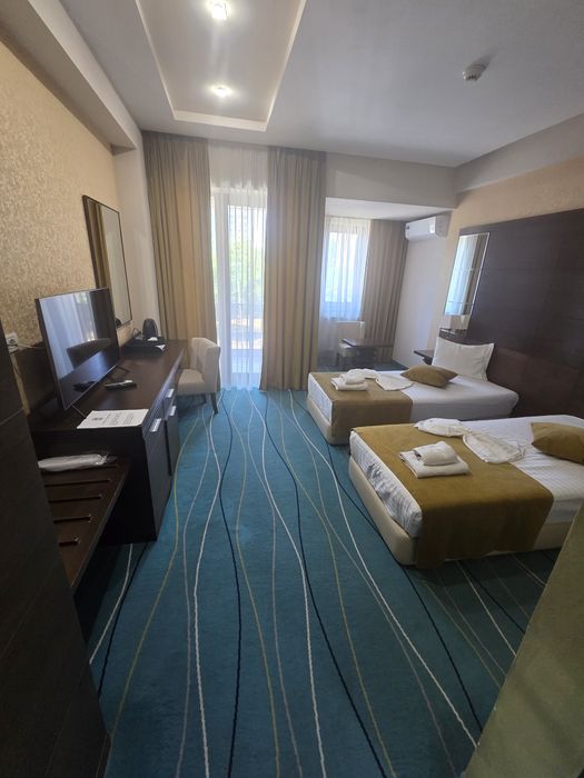 De vânzare obiecte sanitare și mochetă hotel