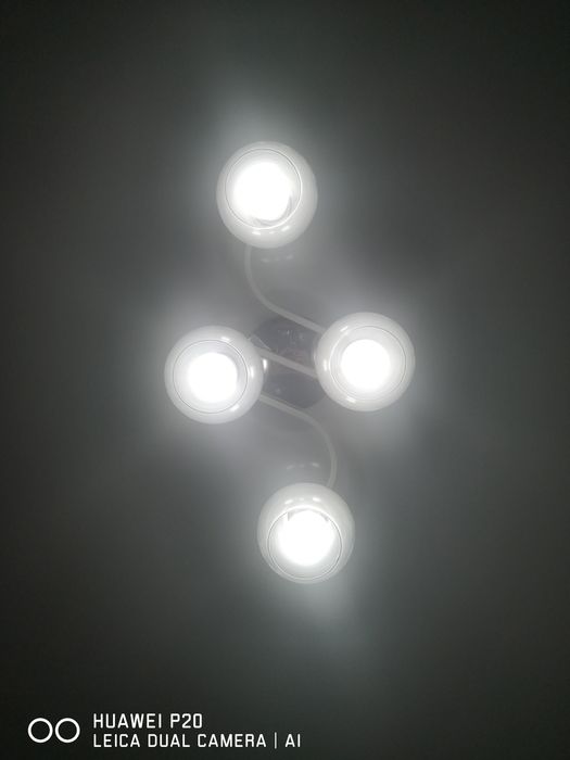 Срочно продам люстру