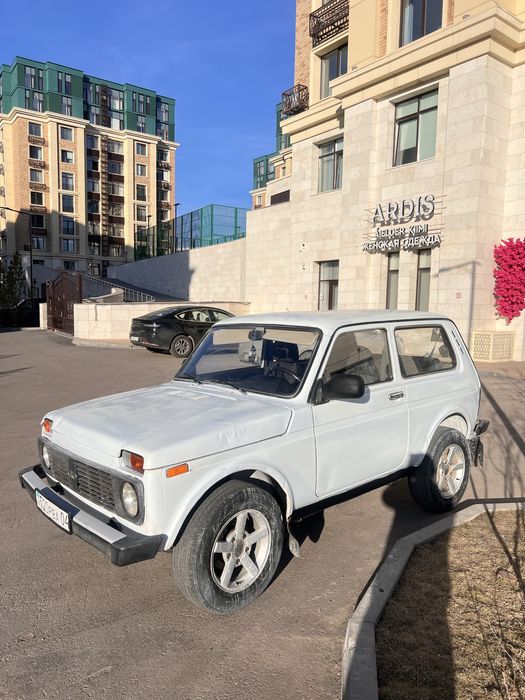 Продам Ваз 2121. Первый хозяин.