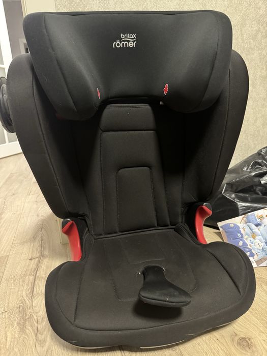 Автокресло britax romer