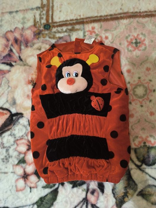 Costume Halloween fete 4-7 ani