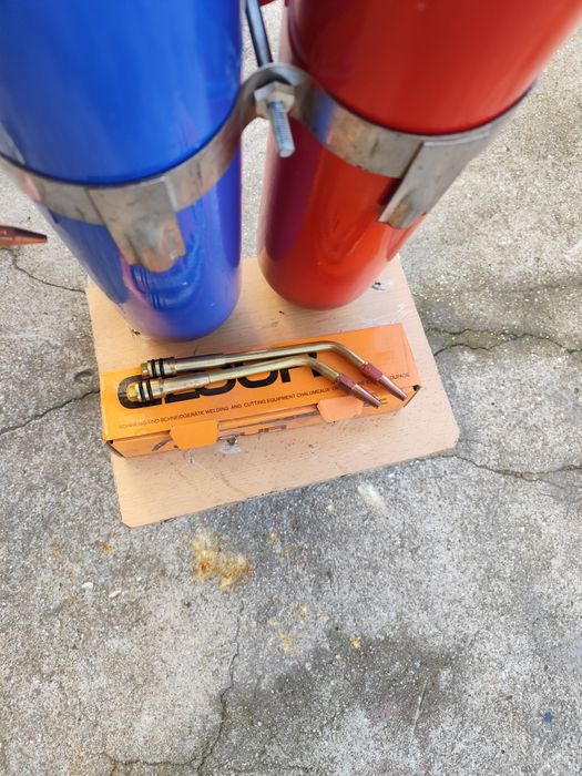 Мобилен оксижен с 2х3.5 литра бутилки